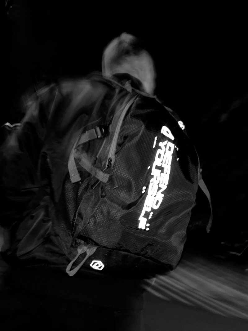 MANTO Cross backpack -reflective